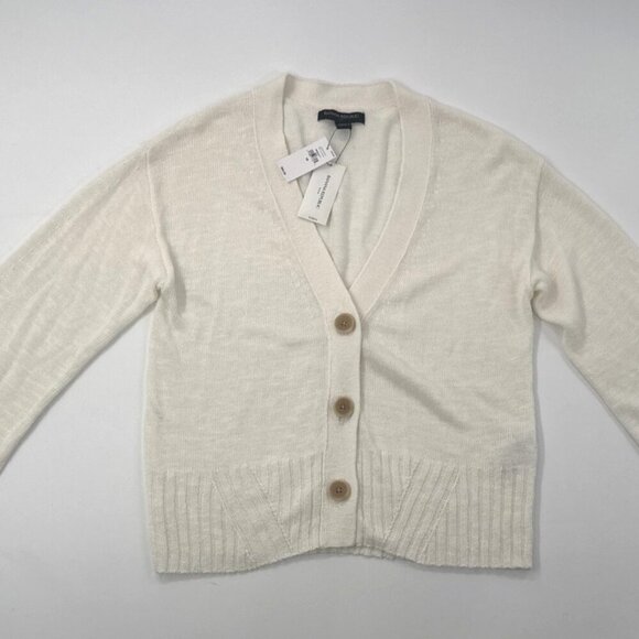 Banana Republic Sweaters - Banana Republic Cardigan Sweater Womens XS Ivory 3 Button V-Neck Preppy $90 NEW